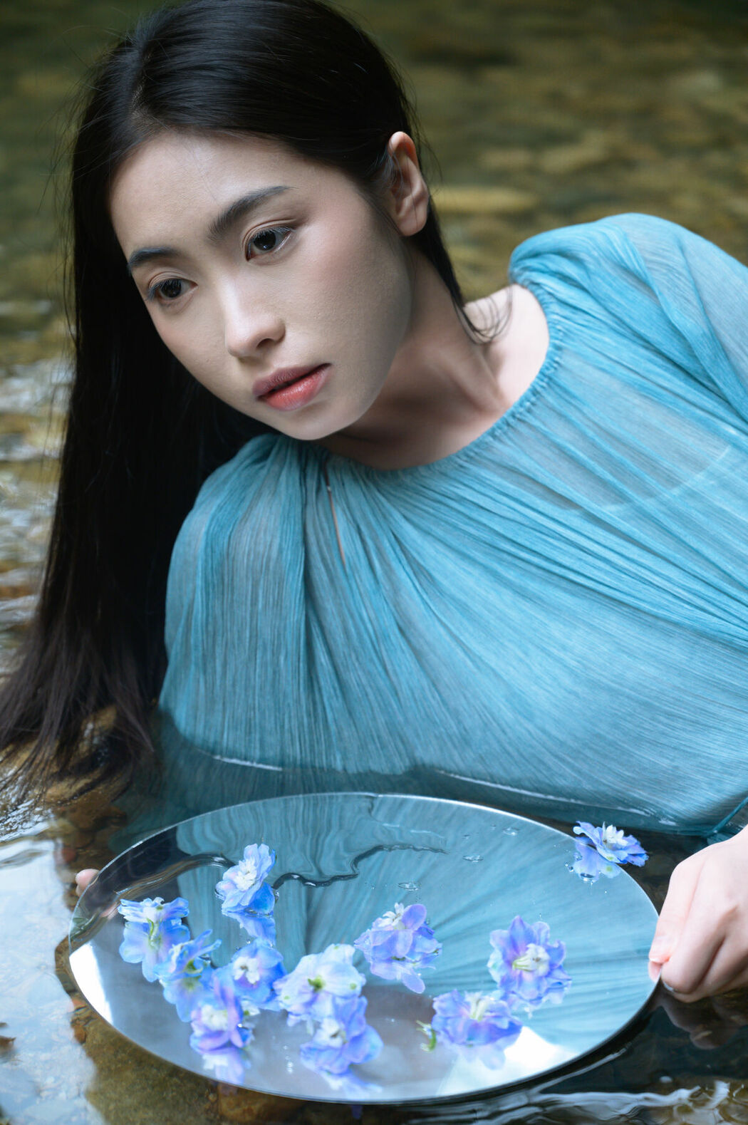 YiTuYu艺图语 Vol.9858 Ban Ge Yue Liang (20P)