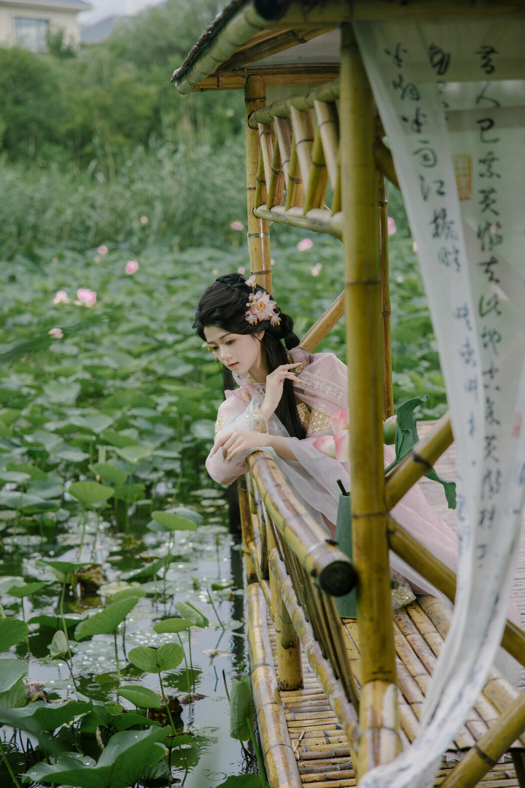 YiTuYu艺图语 Vol.9865 A Lin (26P)