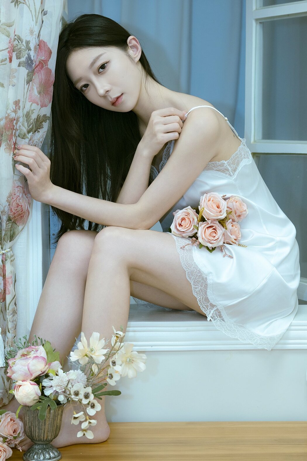YiTuYu艺图语 Vol.9861 Xiao Kun (32P) Cover Photo