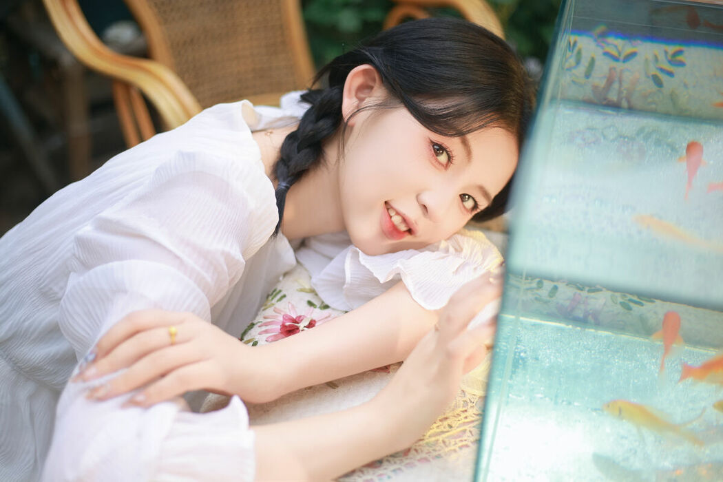 YiTuYu艺图语 Vol.9866 Jing Zi Zi (14P)