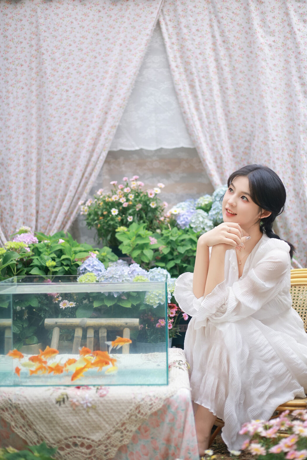 YiTuYu艺图语 Vol.9866 Jing Zi Zi (14P)