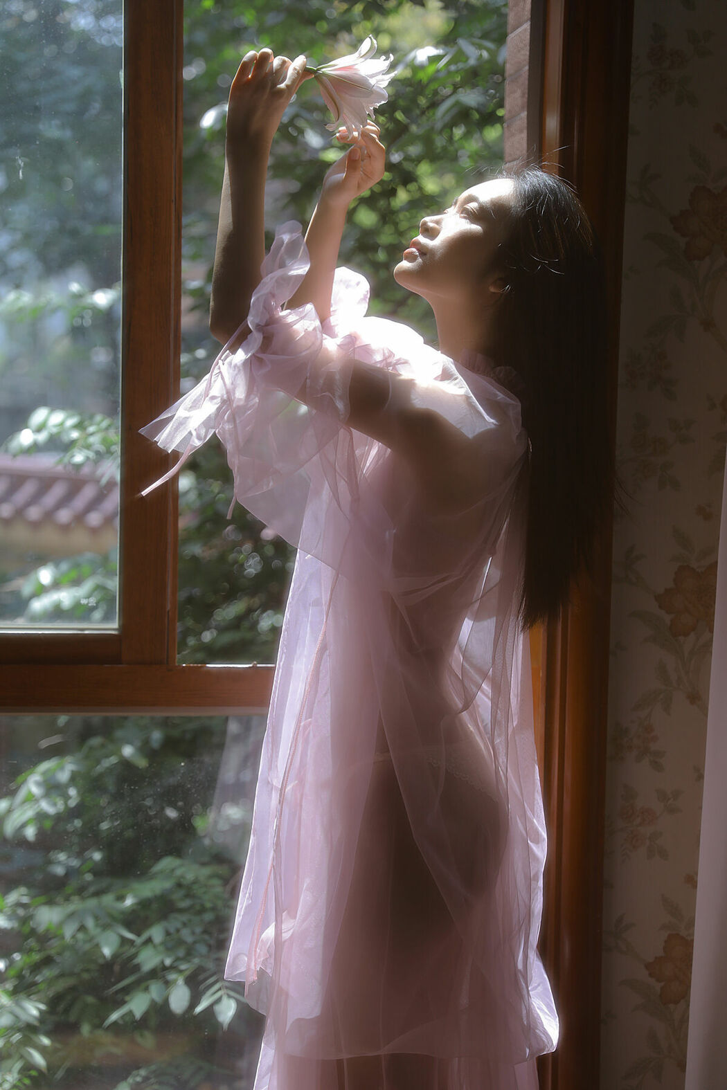 YiTuYu艺图语 Vol.9867 Liu Liu (19P)
