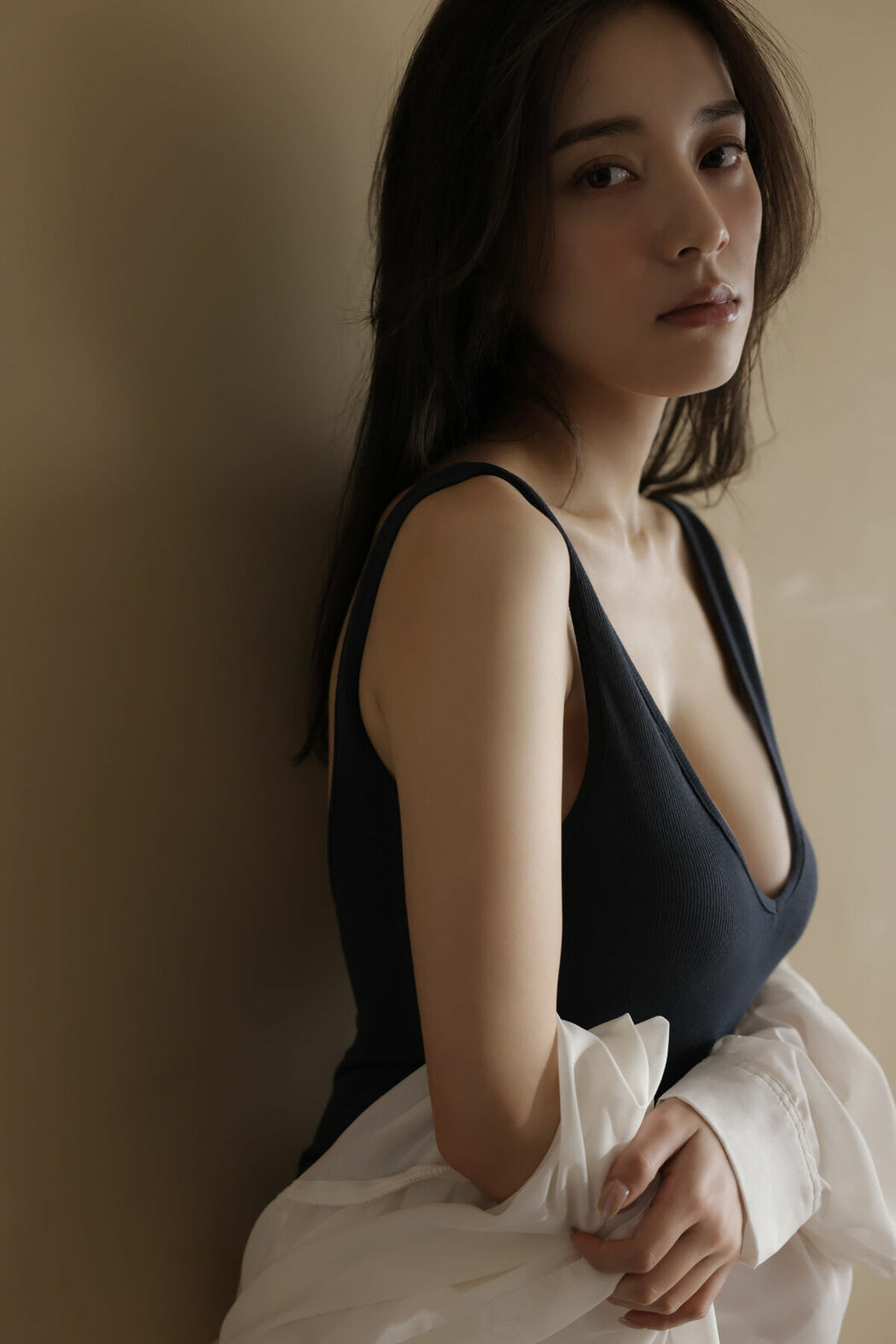 JP Tomaru Sayaka 都丸紗也華 – FRIDAYデジタル写真集​ 柔肌グラマラス 豪華100カット超完全版 (108P)