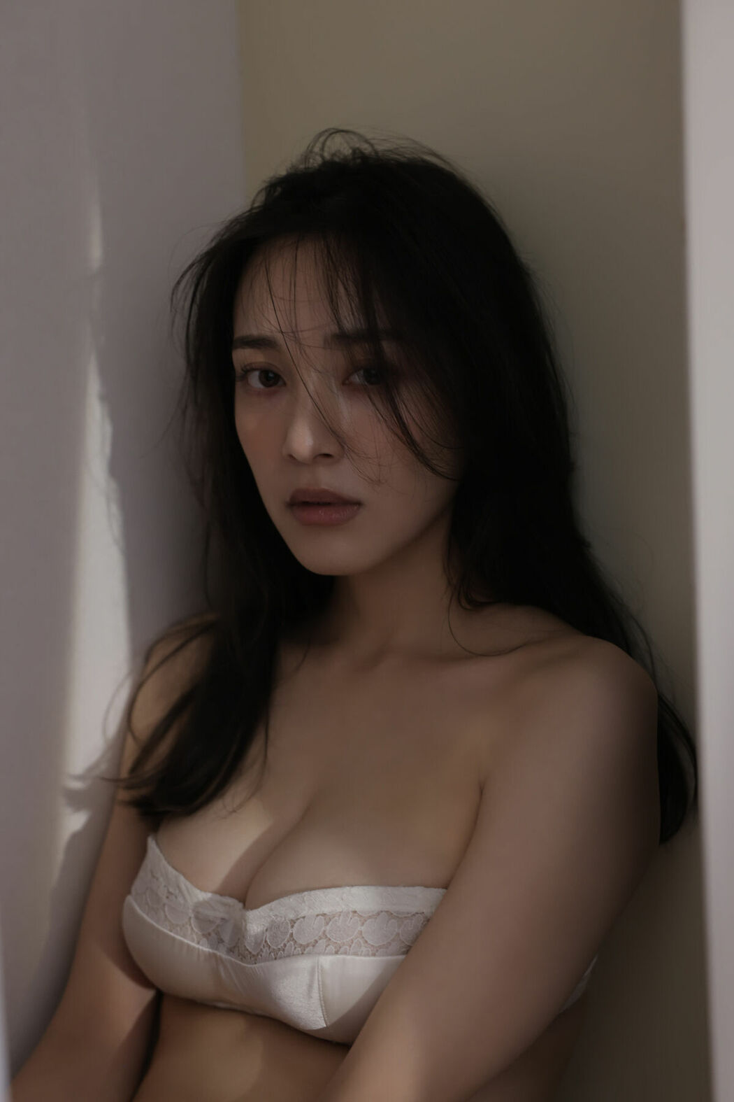 JP Tomaru Sayaka 都丸紗也華 – FRIDAYデジタル写真集​ 柔肌グラマラス 豪華100カット超完全版 (108P)