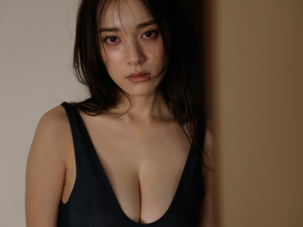 JP Tomaru Sayaka 都丸紗也華 – FRIDAYデジタル写真集​ 柔肌グラマラス 豪華100カット超完全版 (108P)