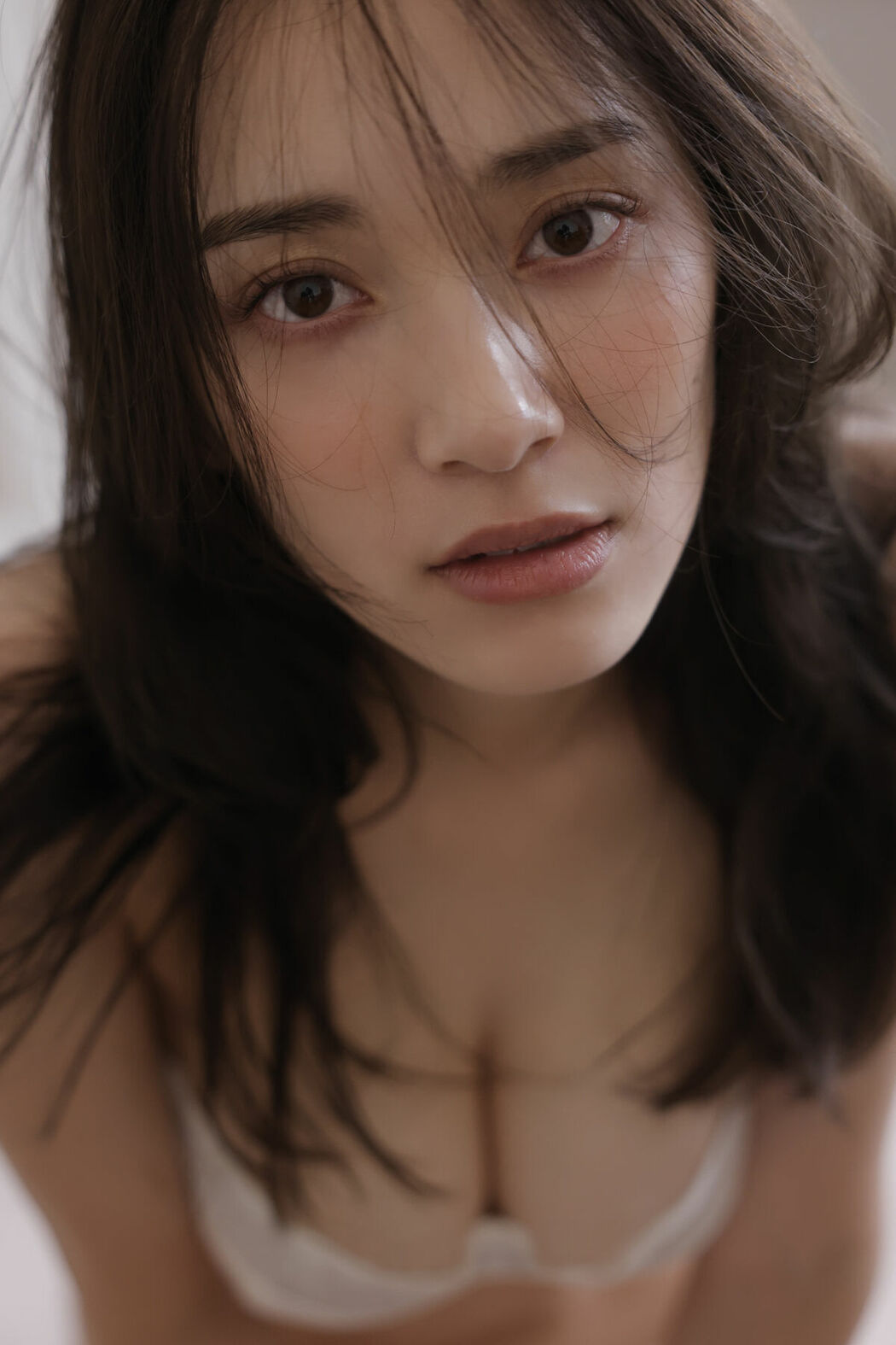 JP Tomaru Sayaka 都丸紗也華 – FRIDAYデジタル写真集​ 柔肌グラマラス 豪華100カット超完全版 (108P)