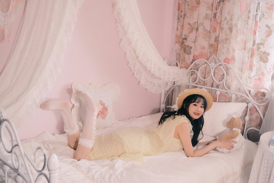 YiTuYu艺图语 Vol.9868 Xiao Wu (14P)