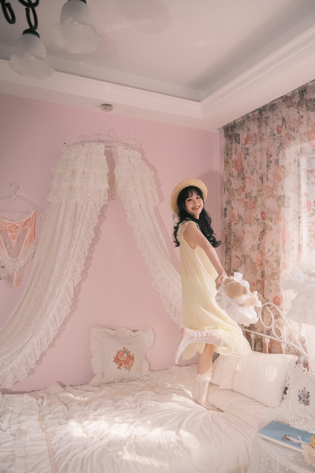 YiTuYu艺图语 Vol.9868 Xiao Wu (14P)