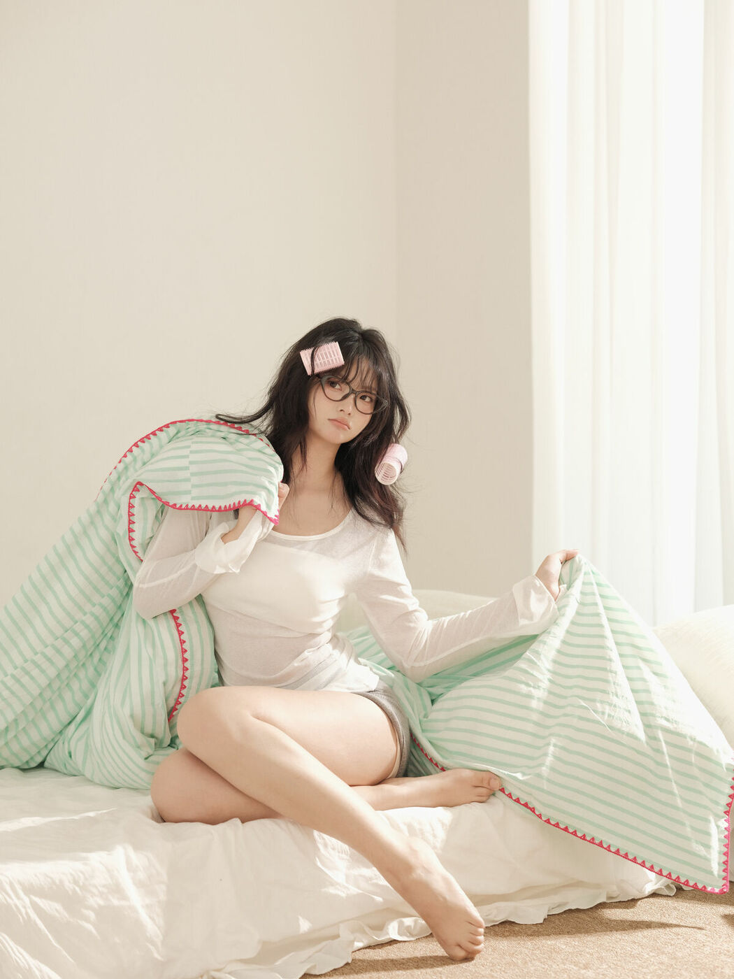 YiTuYu艺图语 Vol.9870 Zha Yang Yu (14P)