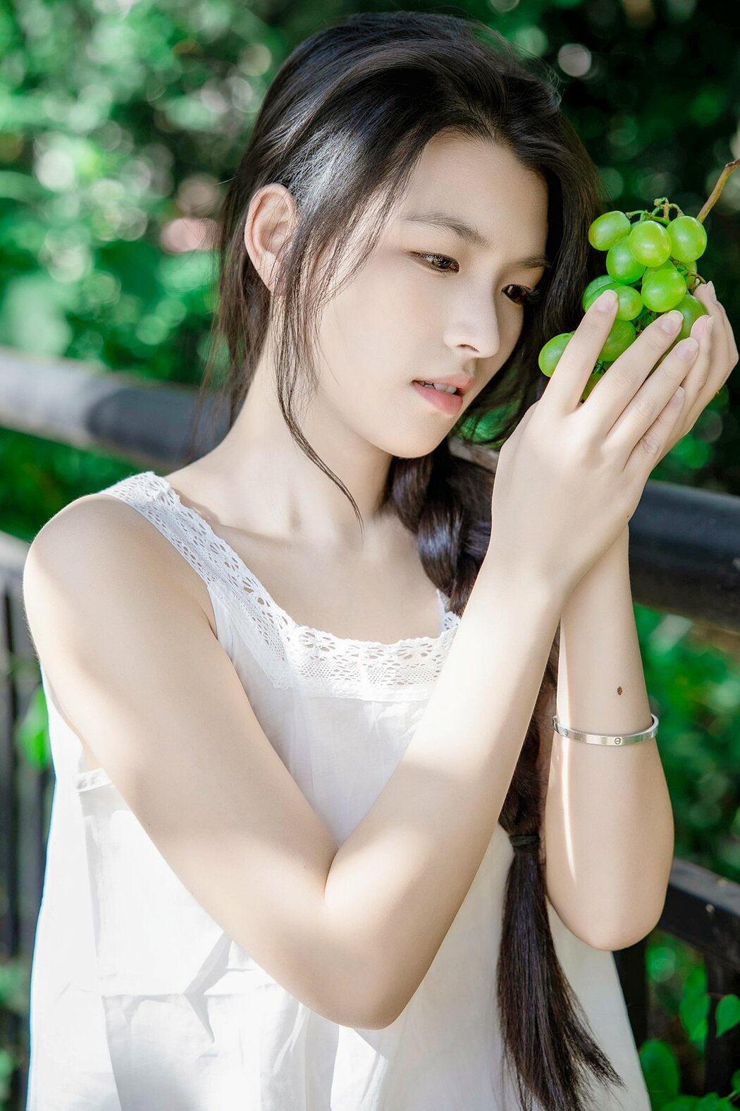 YiTuYu艺图语 Vol.9873 Yi Ting (16P) Cover Photo