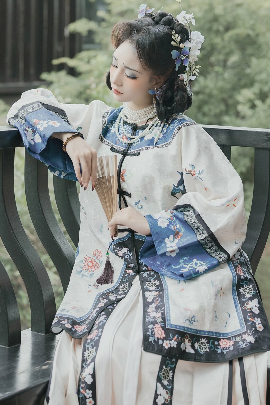 YiTuYu艺图语 Vol.9874 Lin Lang (43P) Cover Photo