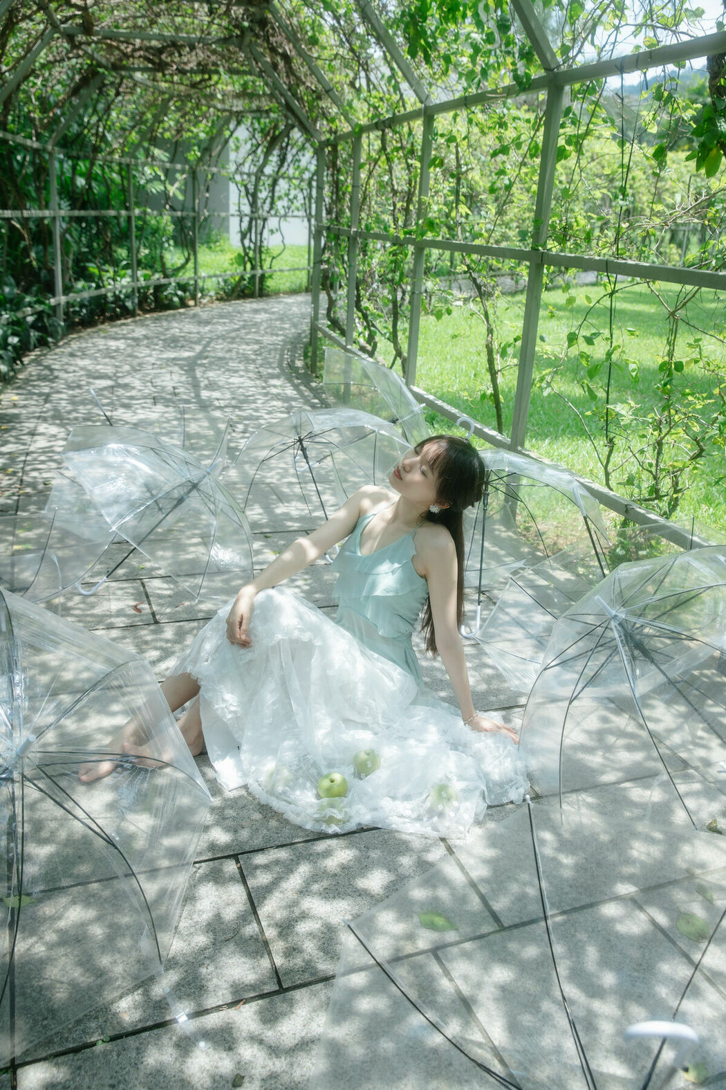 YiTuYu艺图语 Vol.9879 Xia Zhi Ya Cai (17P)
