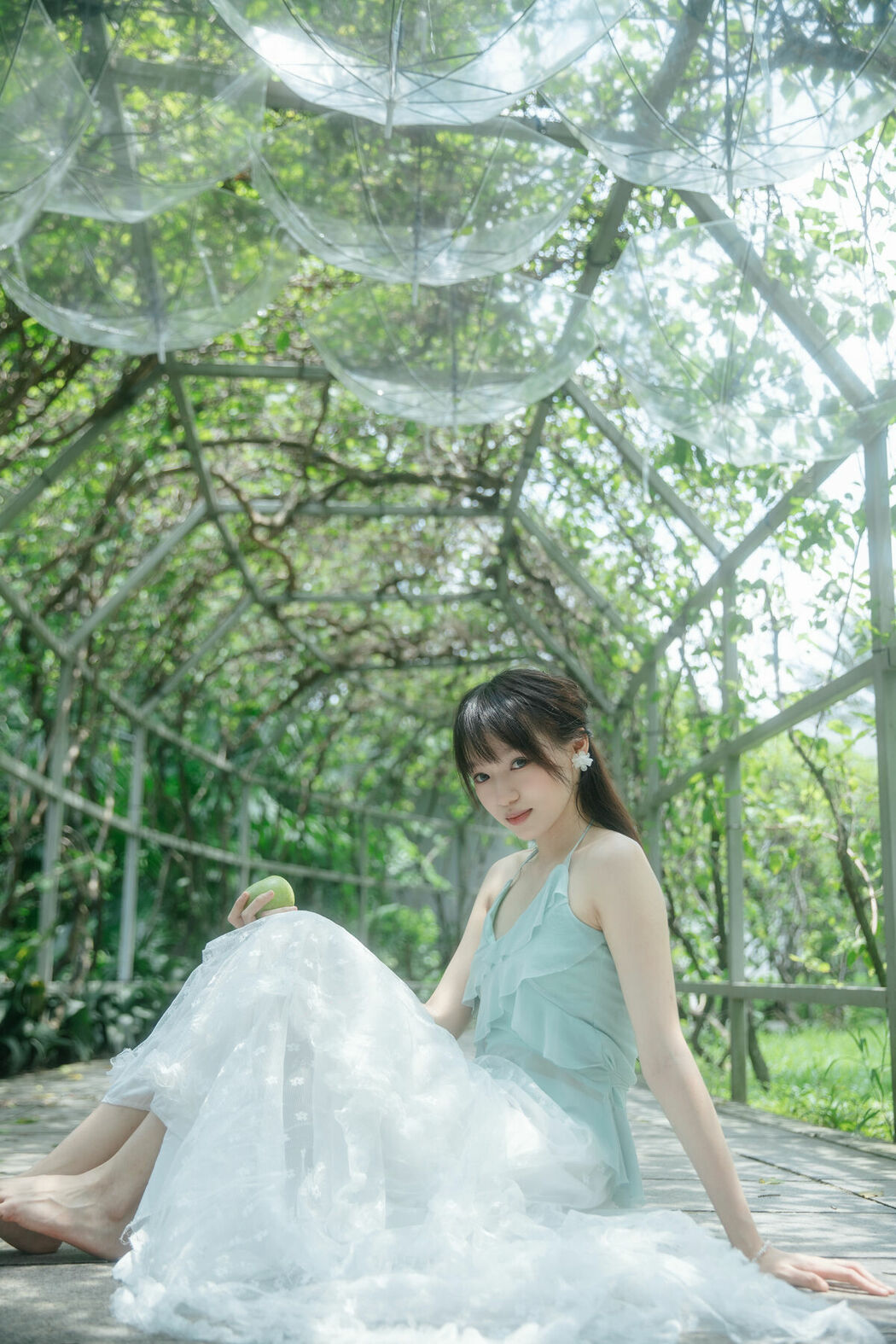 YiTuYu艺图语 Vol.9879 Xia Zhi Ya Cai (17P)