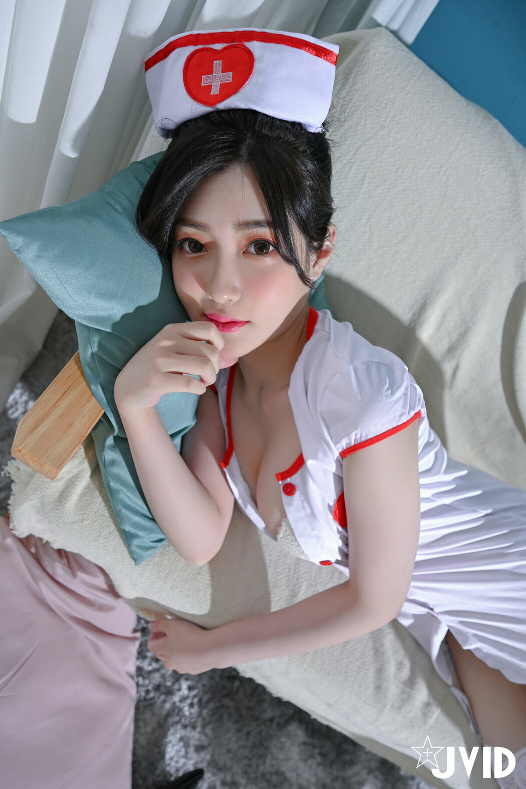 Li Nai Jiang Rina 璃奈酱Rina – 打完疫苗是不是發燒酸痛痛小護士璃奈醬全心陪伴照顧你還沒輪到打疫苗超幹沒關係璃奈醬腳開開給你在神鮑裡注入白色汁液 Part02 (55P)