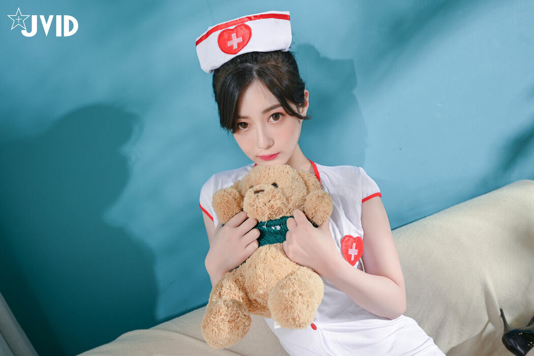 Li Nai Jiang Rina 璃奈酱Rina – 打完疫苗是不是發燒酸痛痛小護士璃奈醬全心陪伴照顧你還沒輪到打疫苗超幹沒關係璃奈醬腳開開給你在神鮑裡注入白色汁液 Part02 (55P)