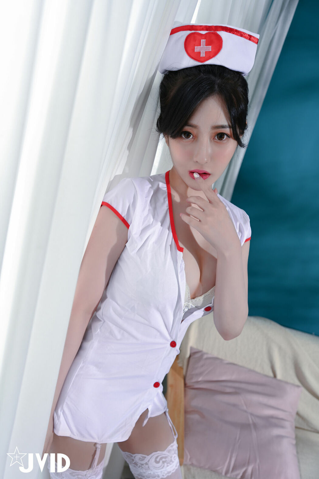 Li Nai Jiang Rina 璃奈酱Rina – 打完疫苗是不是發燒酸痛痛小護士璃奈醬全心陪伴照顧你還沒輪到打疫苗超幹沒關係璃奈醬腳開開給你在神鮑裡注入白色汁液 Part02 (55P)