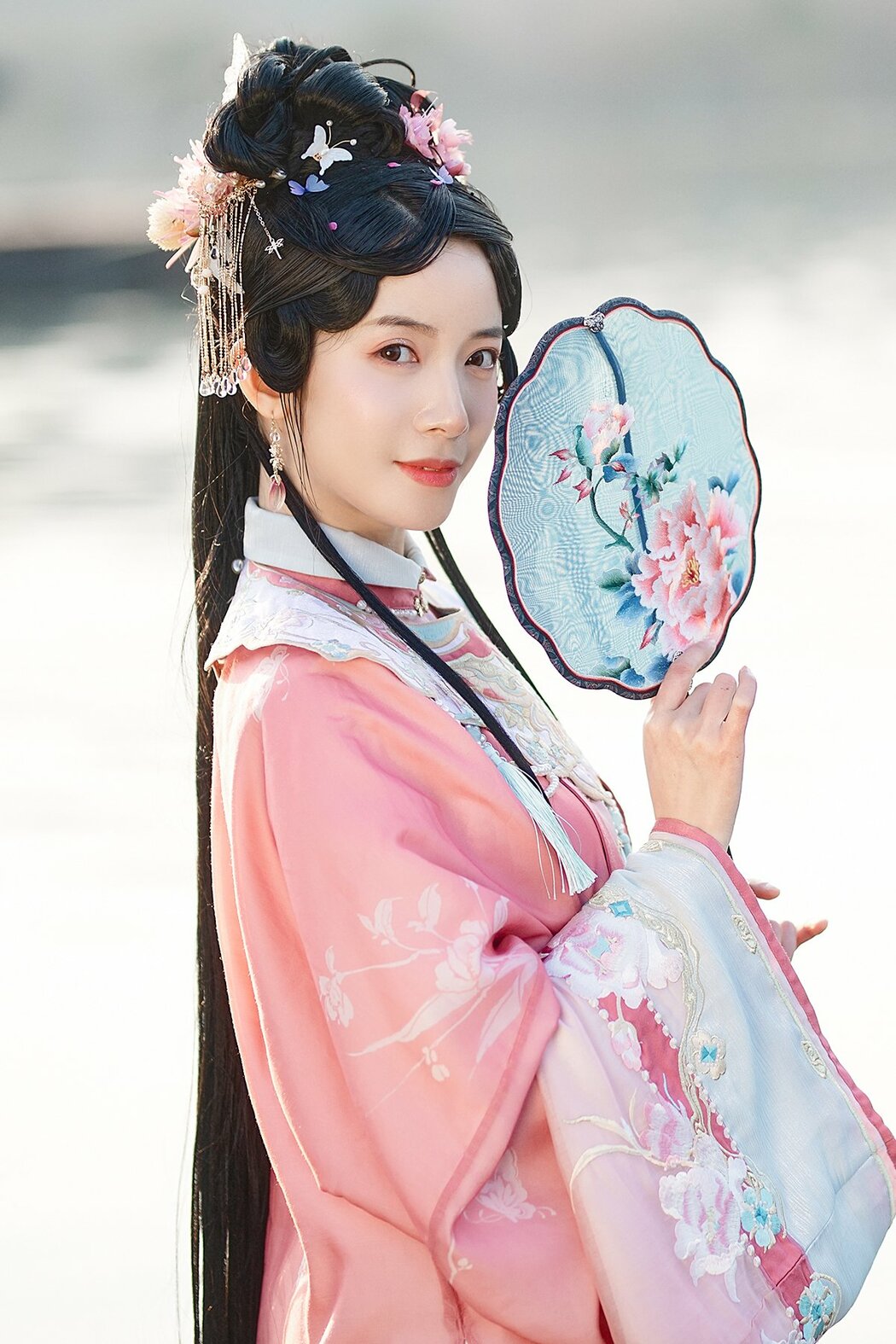 YiTuYu艺图语 Vol.9884 Yi Zhi a Meng Zai (15P) Cover Photo