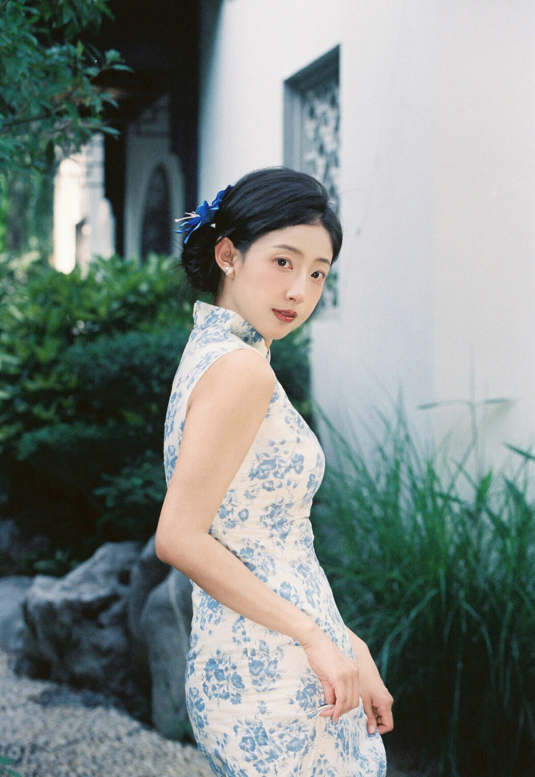YiTuYu艺图语 Vol.9882 Xiao Wei Xiao Wei (17P)