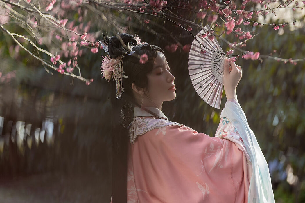 YiTuYu艺图语 Vol.9884 Yi Zhi a Meng Zai (15P)