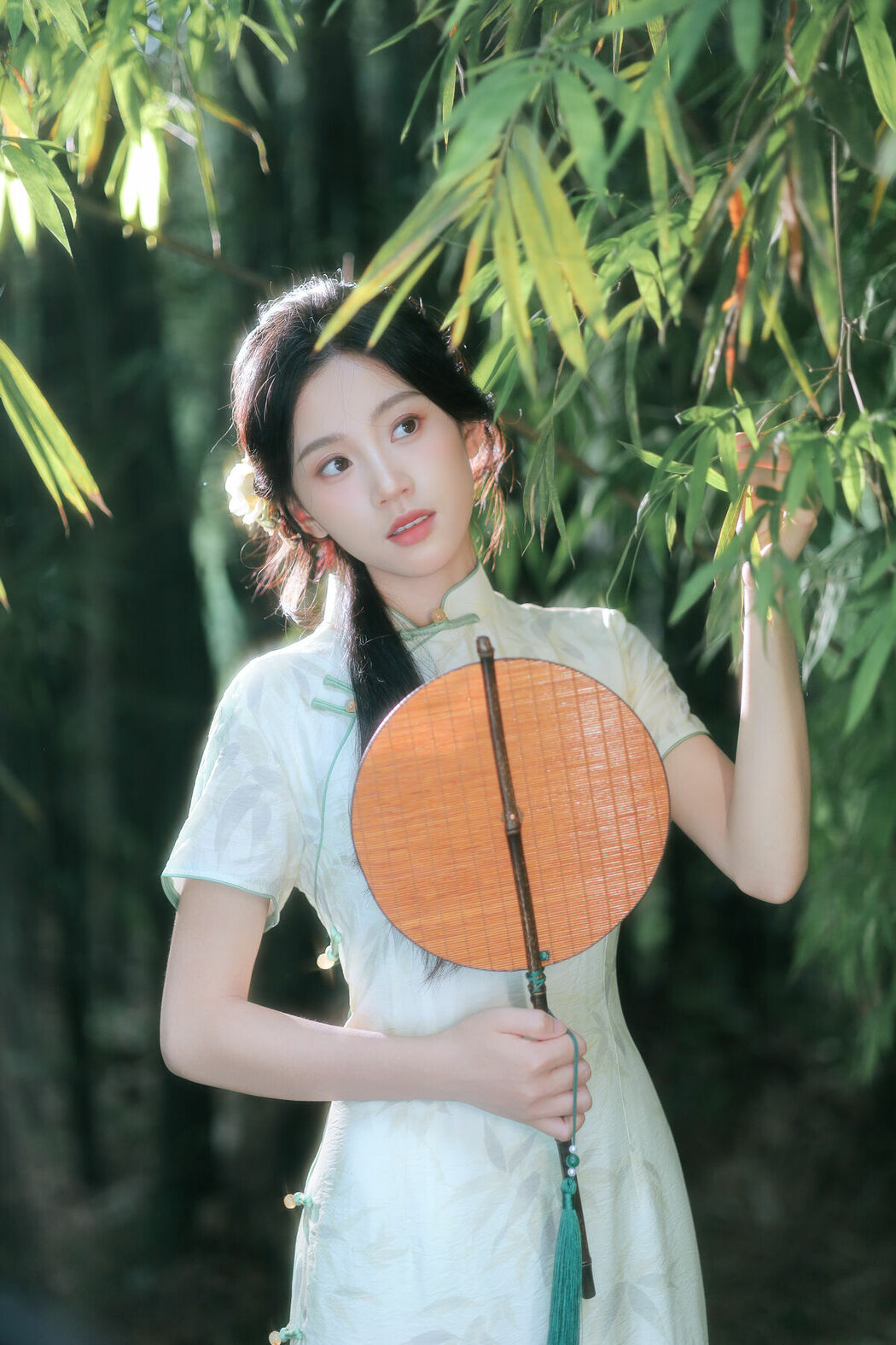 YiTuYu艺图语 Vol.9886 Zhong Ting Er (15P)