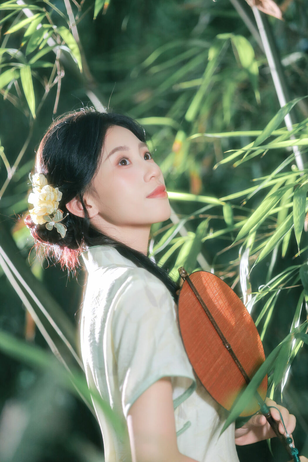 YiTuYu艺图语 Vol.9886 Zhong Ting Er (15P)