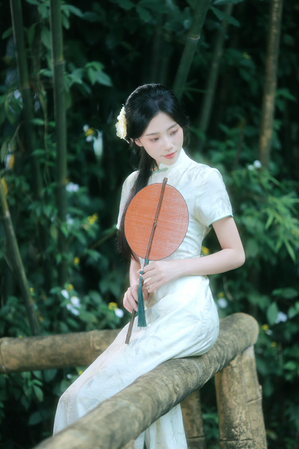 YiTuYu艺图语 Vol.9886 Zhong Ting Er (15P)