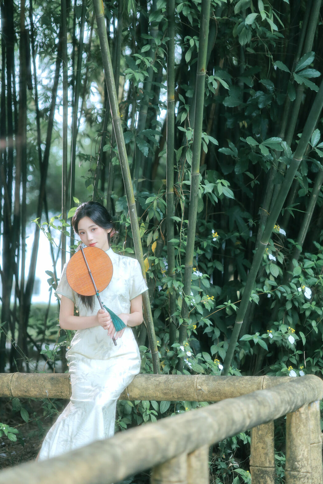 YiTuYu艺图语 Vol.9886 Zhong Ting Er (15P)
