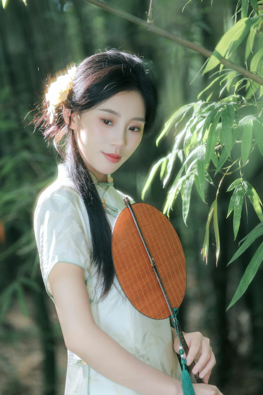 YiTuYu艺图语 Vol.9886 Zhong Ting Er (15P)