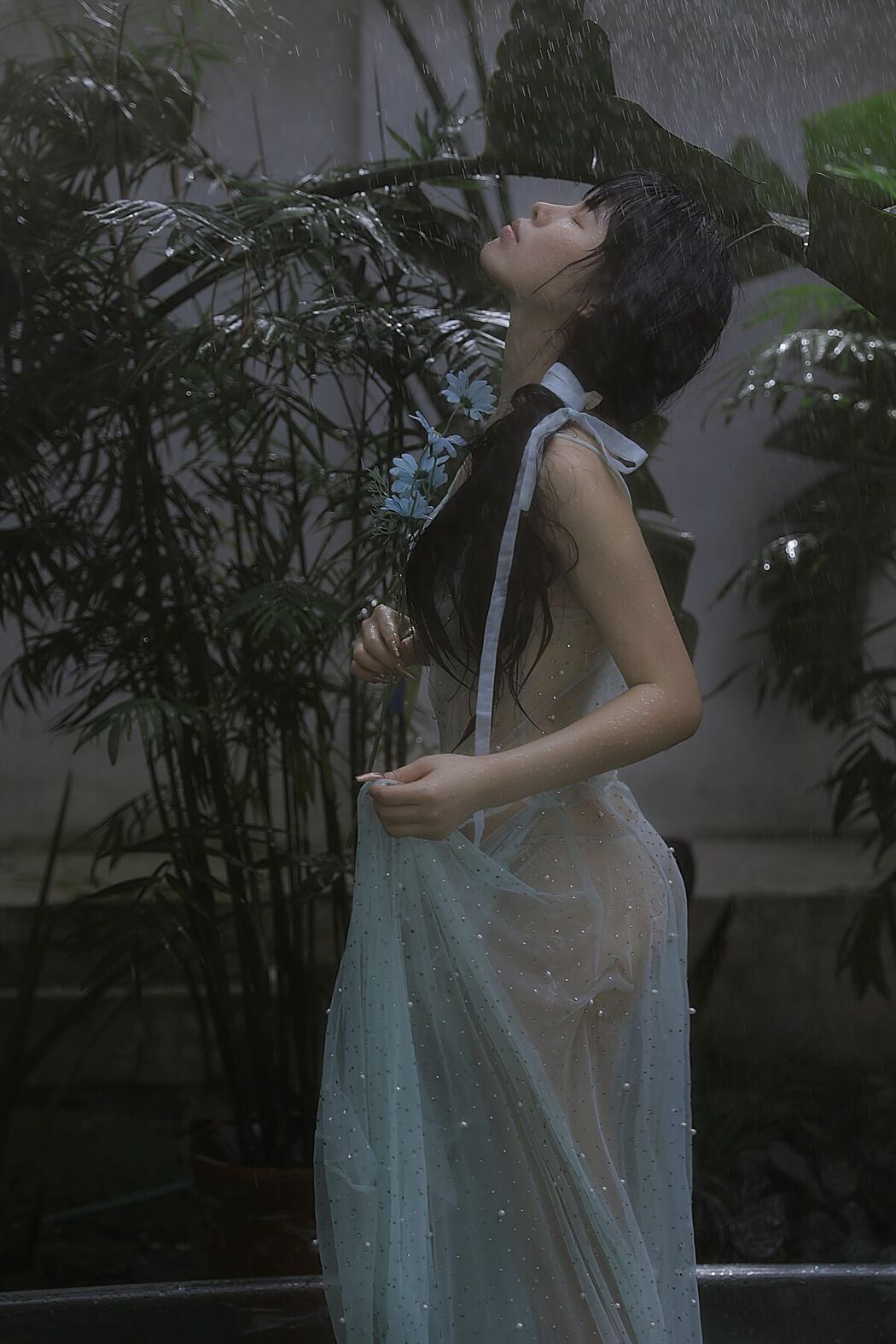 YiTuYu艺图语 Vol.9893 Xiao Xiong Cao Mei Guo Jiang Niu Nai (21P)