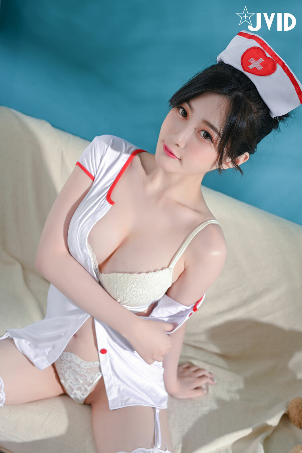 Li Nai Jiang Rina 璃奈酱Rina – 打完疫苗是不是發燒酸痛痛小護士璃奈醬全心陪伴照顧你還沒輪到打疫苗超幹沒關係璃奈醬腳開開給你在神鮑裡注入白色汁液 Part03 (55P)