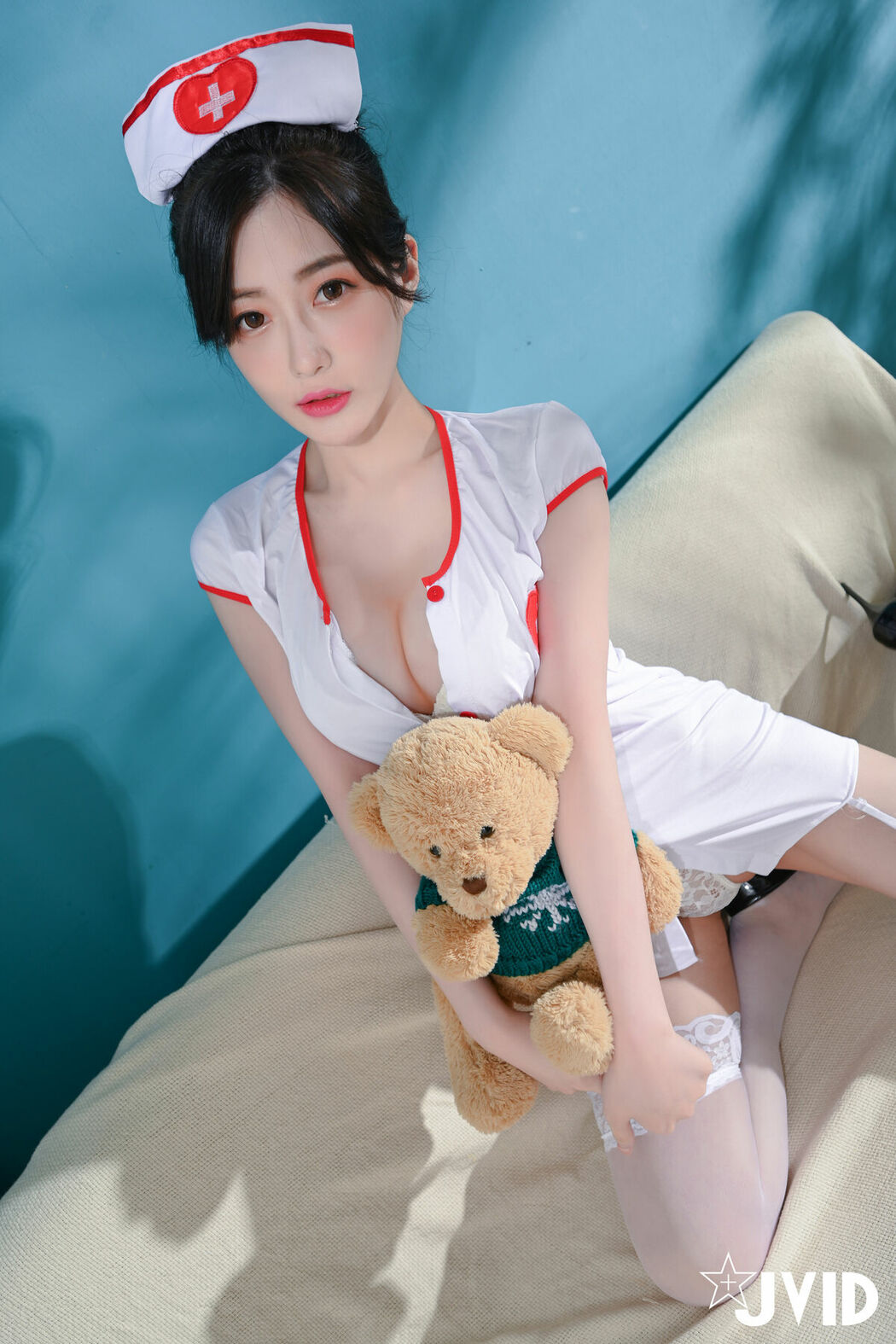 Li Nai Jiang Rina 璃奈酱Rina – 打完疫苗是不是發燒酸痛痛小護士璃奈醬全心陪伴照顧你還沒輪到打疫苗超幹沒關係璃奈醬腳開開給你在神鮑裡注入白色汁液 Part03 (55P)