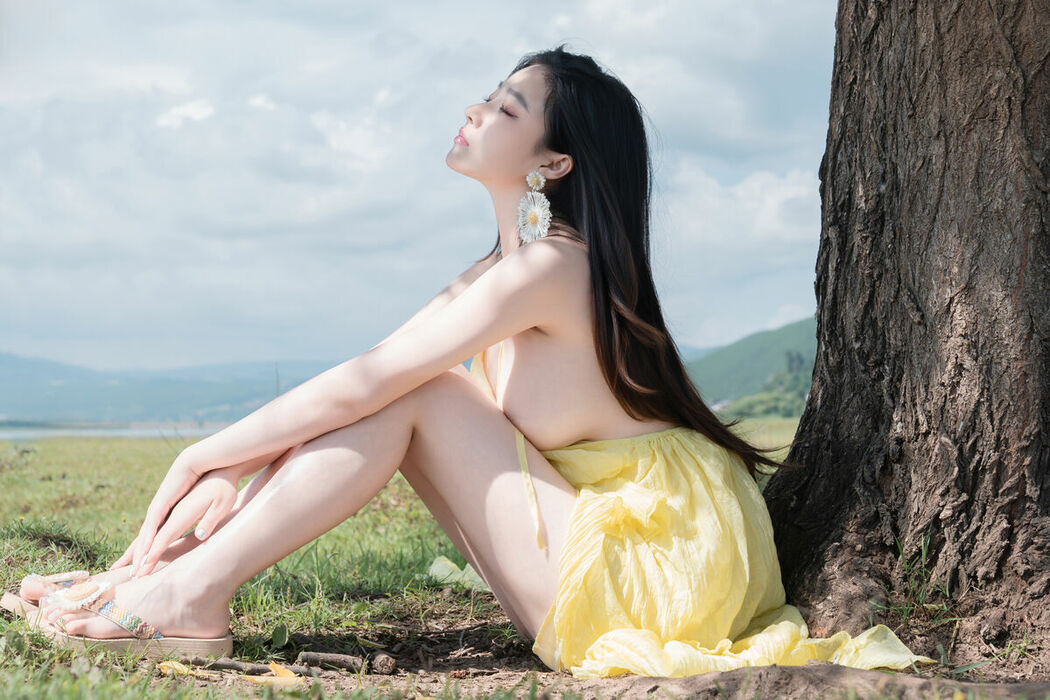 Coser@年年Nnian – 绿茵 (84P)