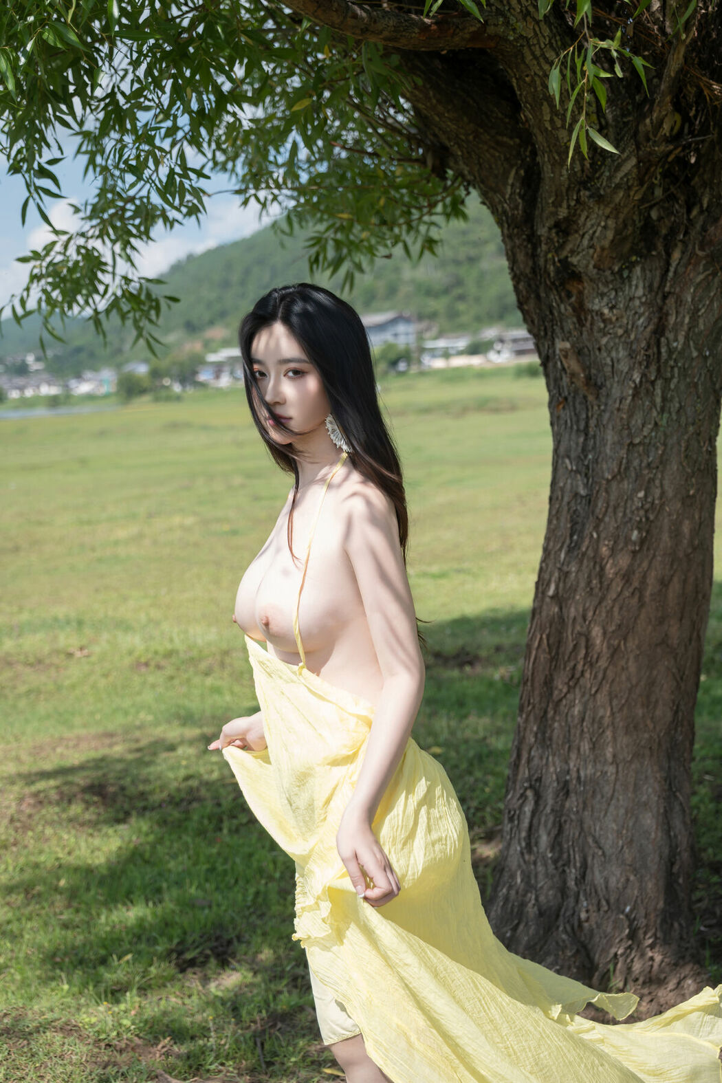 Coser@年年Nnian – 绿茵 (84P)