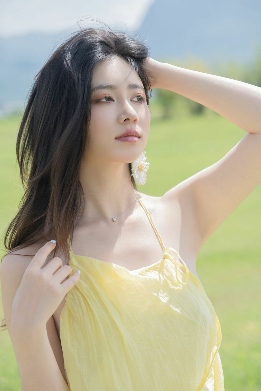 Coser@年年Nnian – 绿茵 (84P)