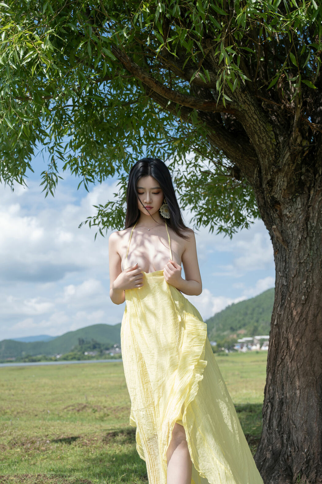 Coser@年年Nnian – 绿茵 (84P)