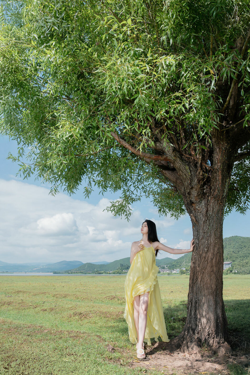 Coser@年年Nnian – 绿茵 (84P)