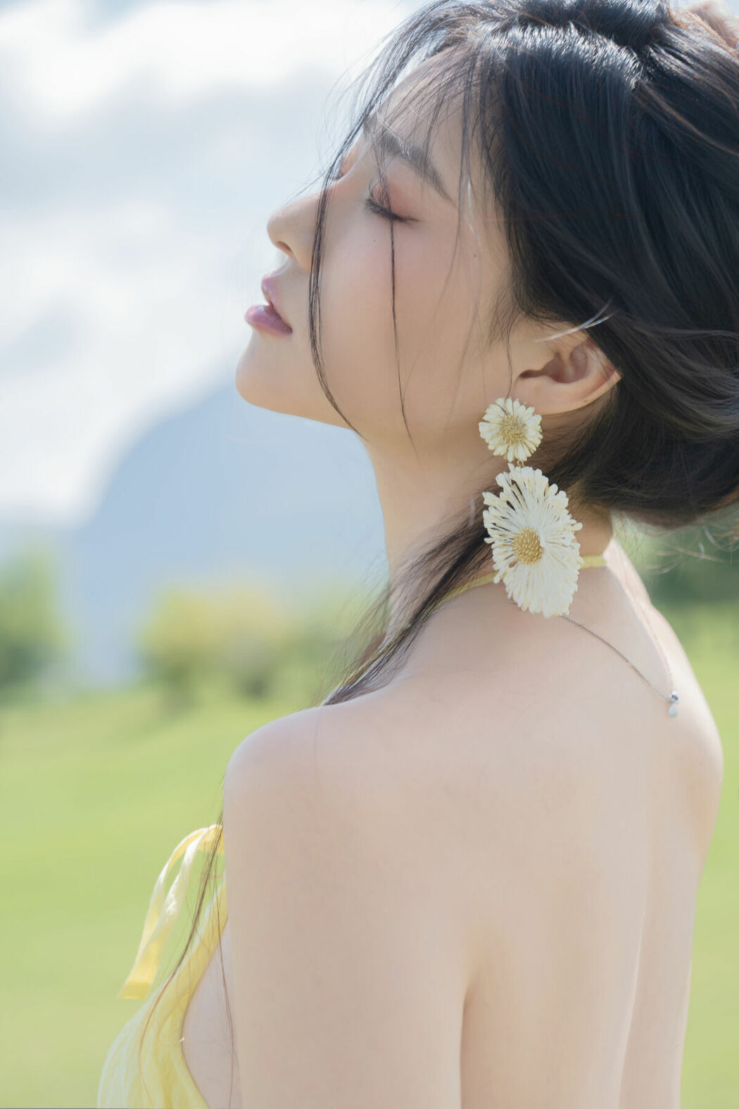 Coser@年年Nnian – 绿茵 (84P)