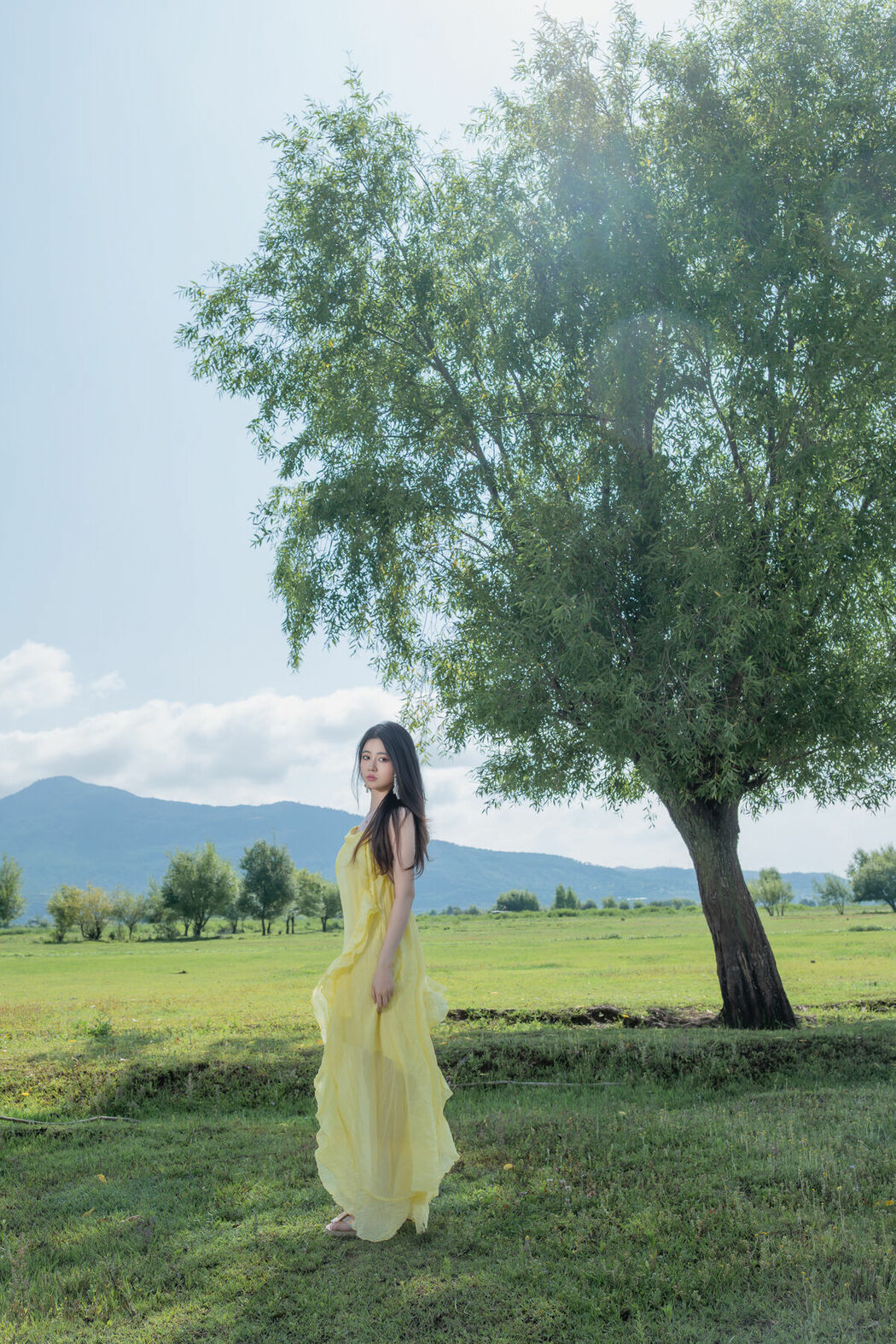 Coser@年年Nnian – 绿茵 (84P)