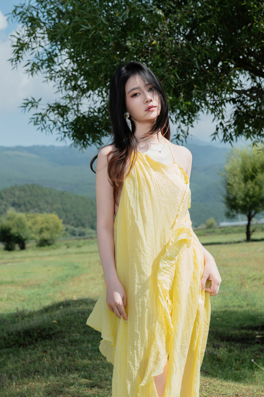 Coser@年年Nnian – 绿茵 (84P)