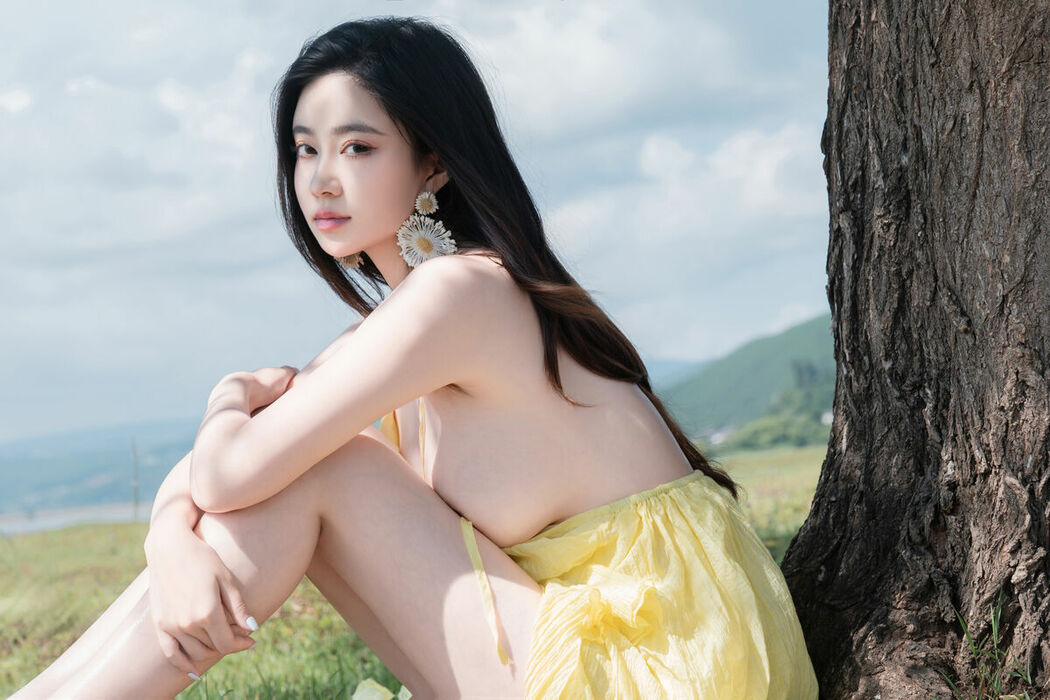 Coser@年年Nnian – 绿茵 (84P)
