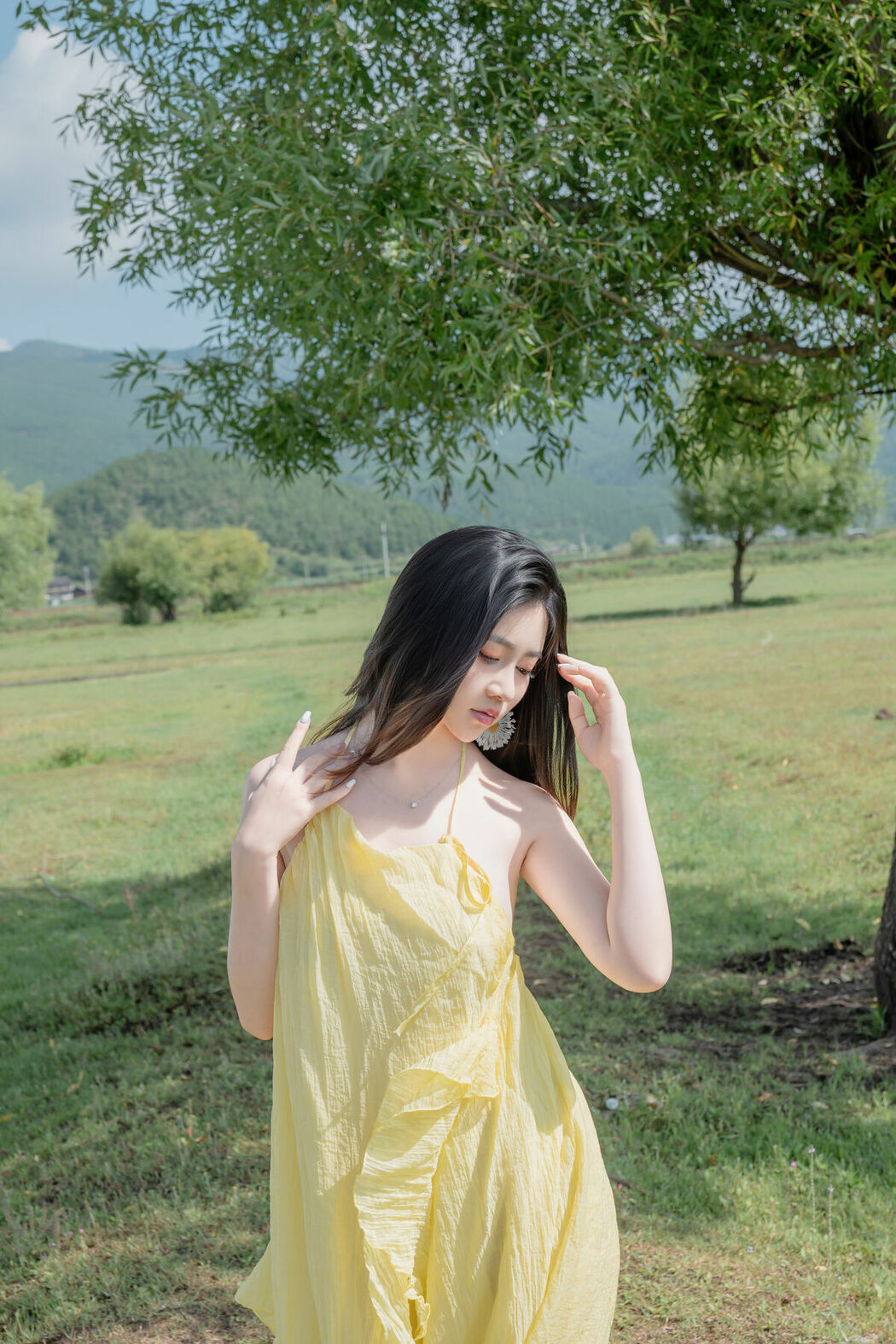 Coser@年年Nnian – 绿茵 (84P)