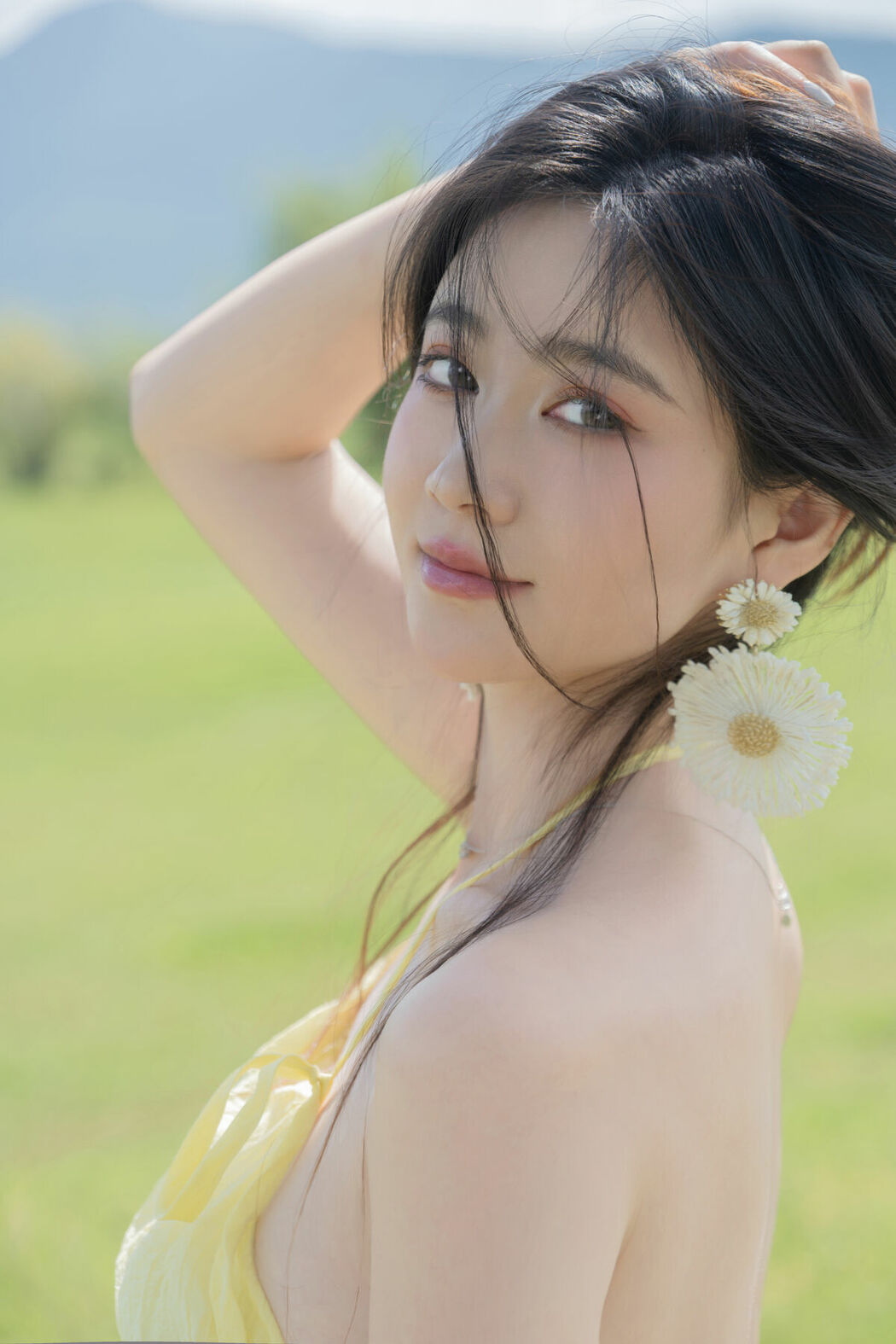 Coser@年年Nnian – 绿茵 (84P)