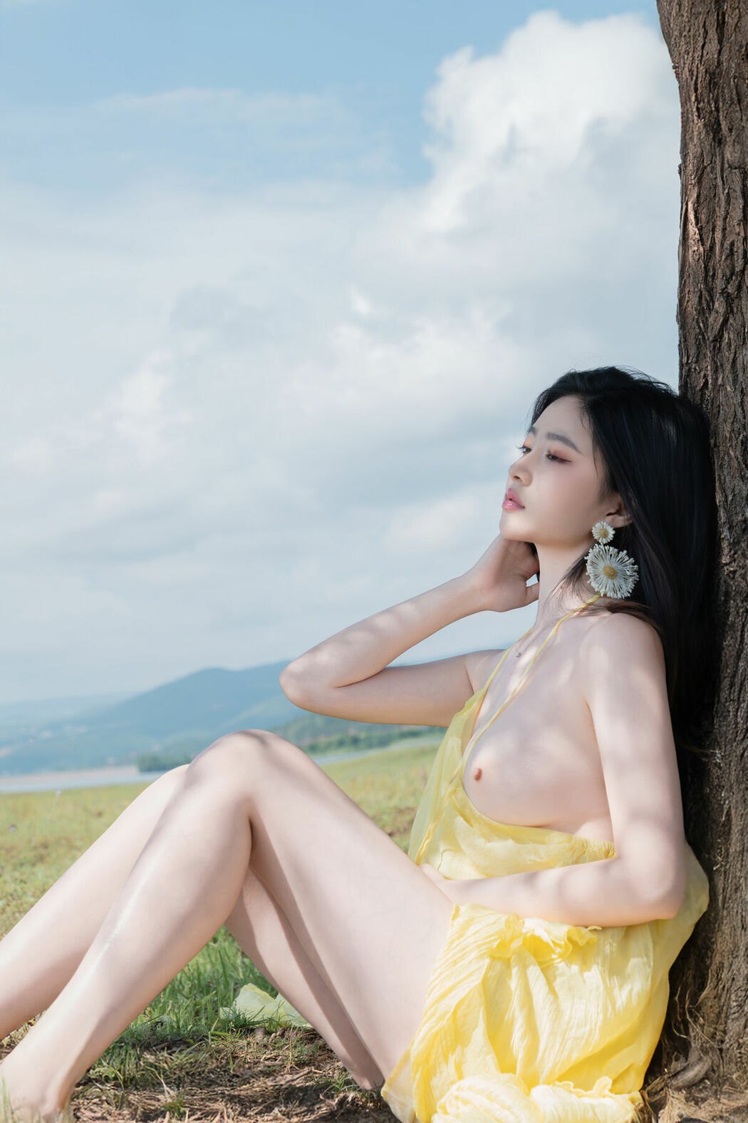 Coser@年年Nnian – 绿茵 (84P)