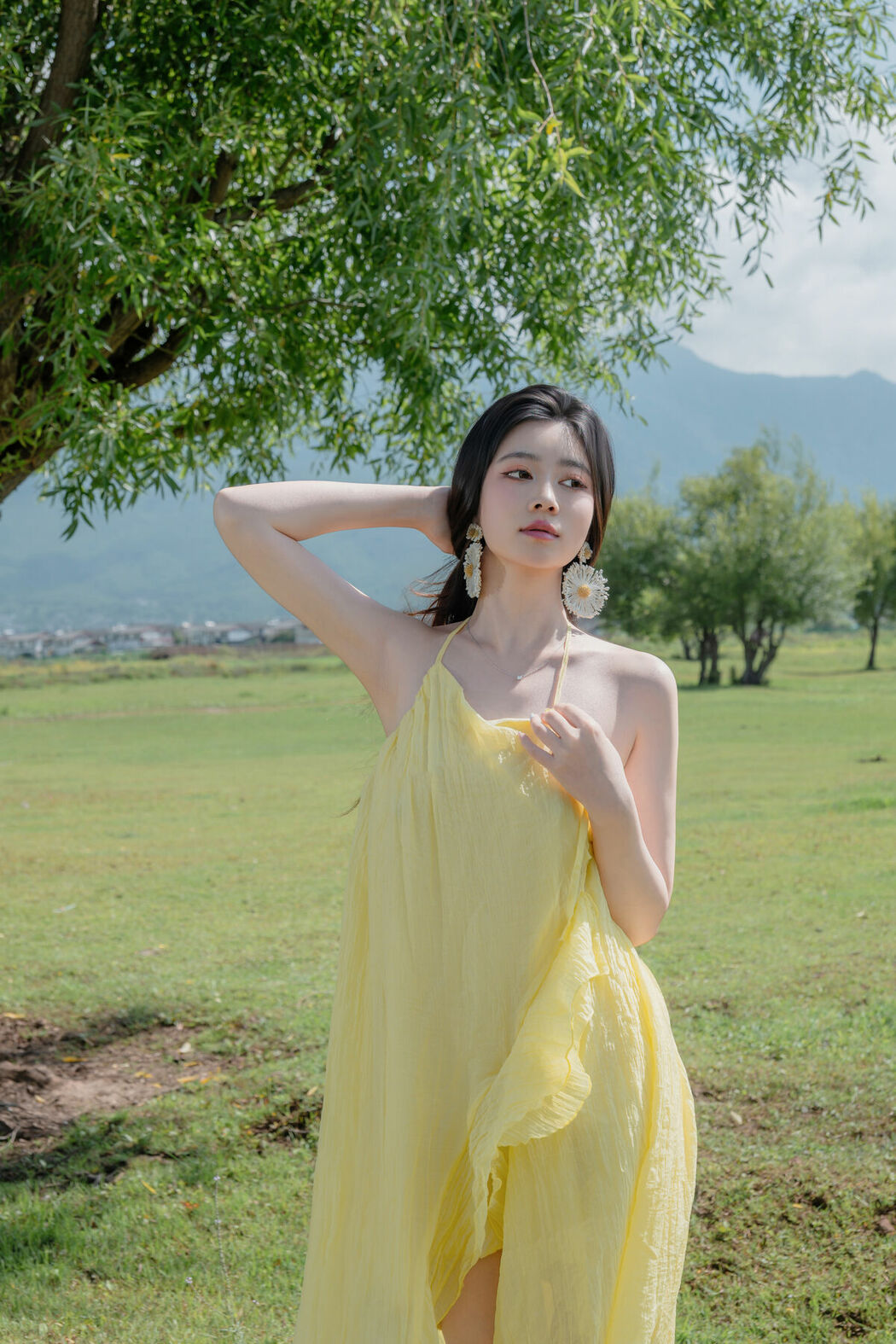 Coser@年年Nnian – 绿茵 (84P)
