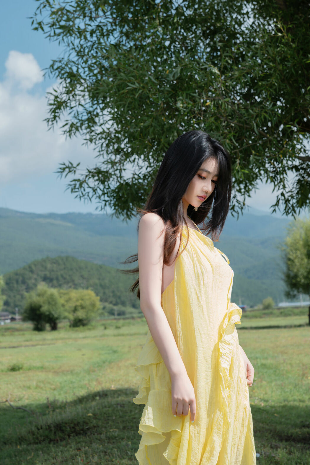 Coser@年年Nnian – 绿茵 (84P)
