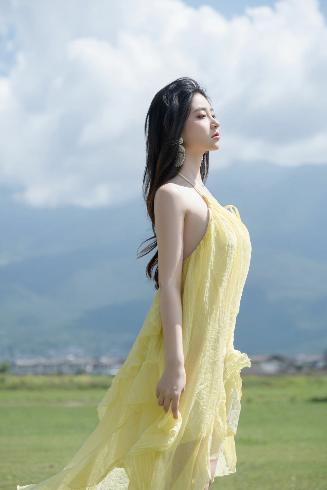 Coser@年年Nnian – 绿茵 (84P)