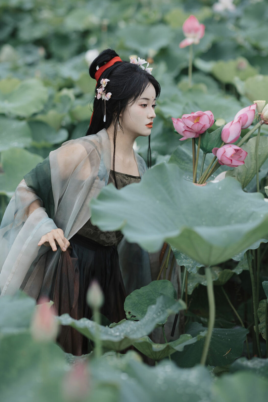 YiTuYu艺图语 Vol.9895 Yuan Di Diao Xian Qu Ye Nao (36P)