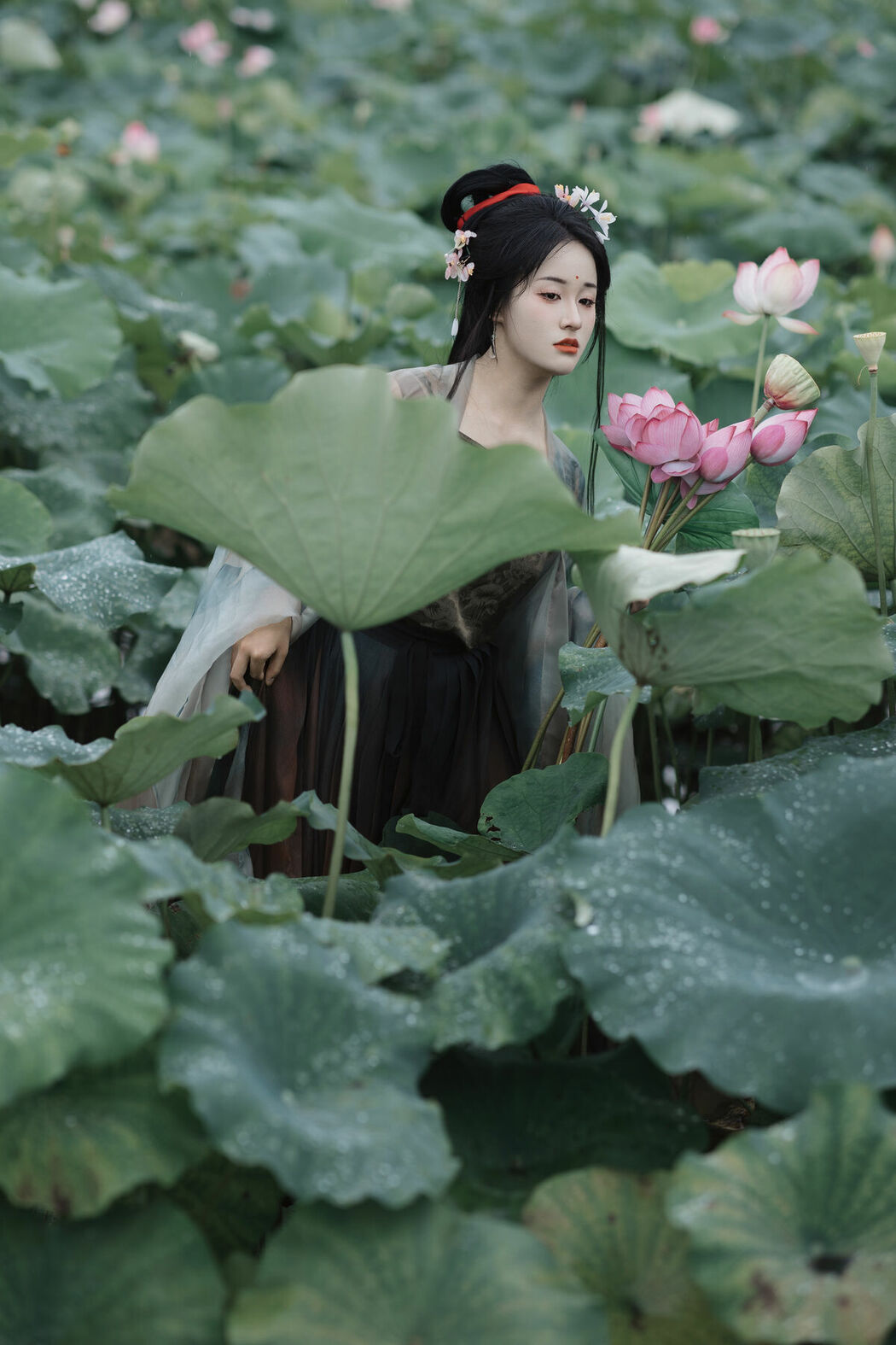 YiTuYu艺图语 Vol.9895 Yuan Di Diao Xian Qu Ye Nao (36P)