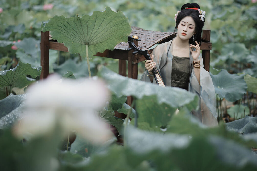 YiTuYu艺图语 Vol.9895 Yuan Di Diao Xian Qu Ye Nao (36P)