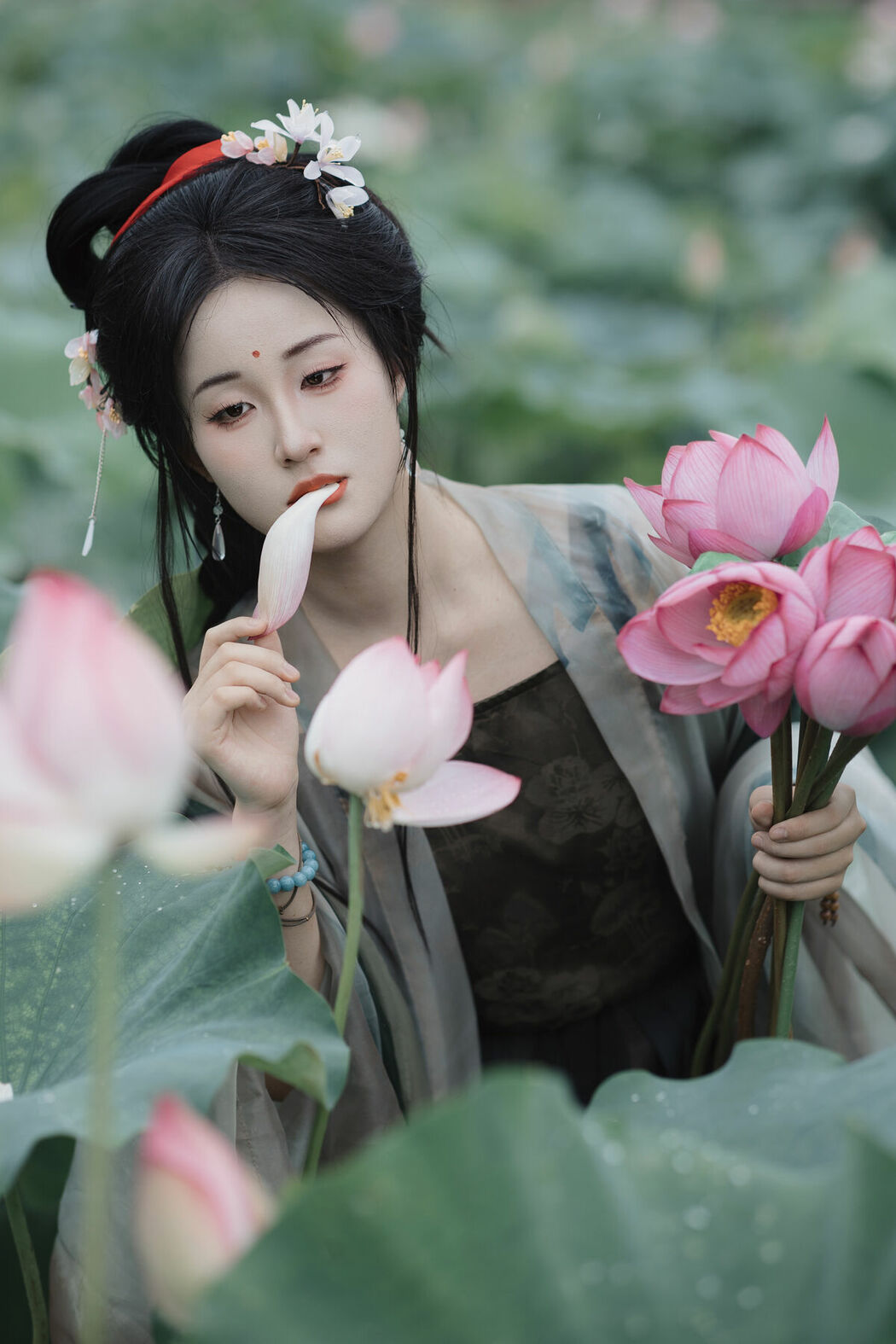 YiTuYu艺图语 Vol.9895 Yuan Di Diao Xian Qu Ye Nao (36P)
